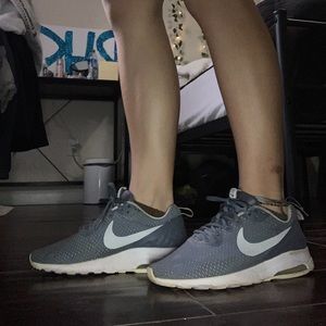 NIKE Women’s Air Max Motion Blue Running Shoes Sneakers